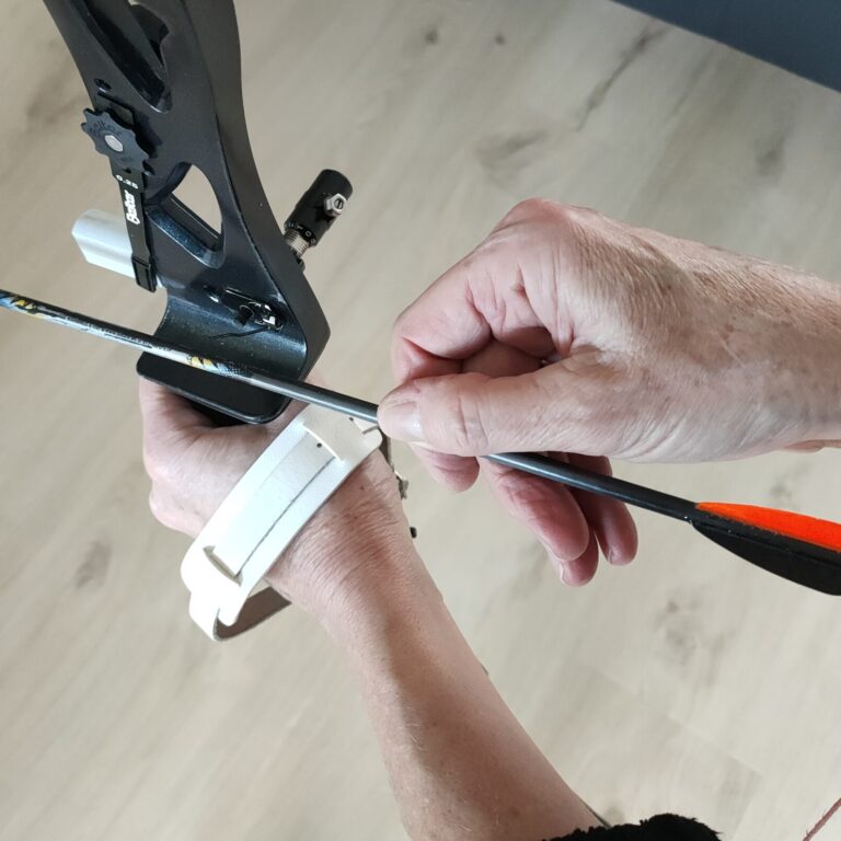 How to nock an arrow follow these 5 steps